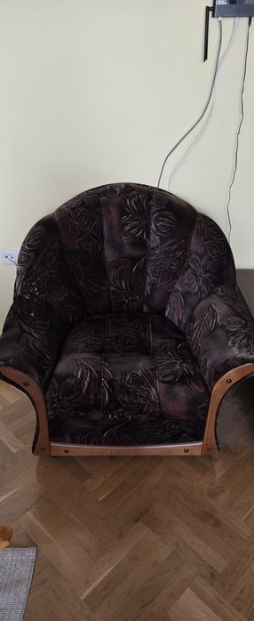 Диван с два фотьойла и две таборетки