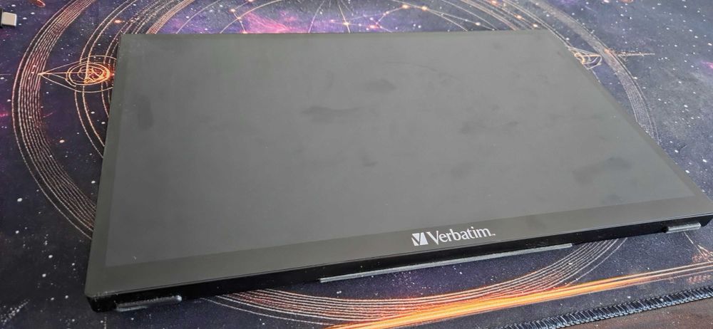 Преносим монитор с touchscreen
