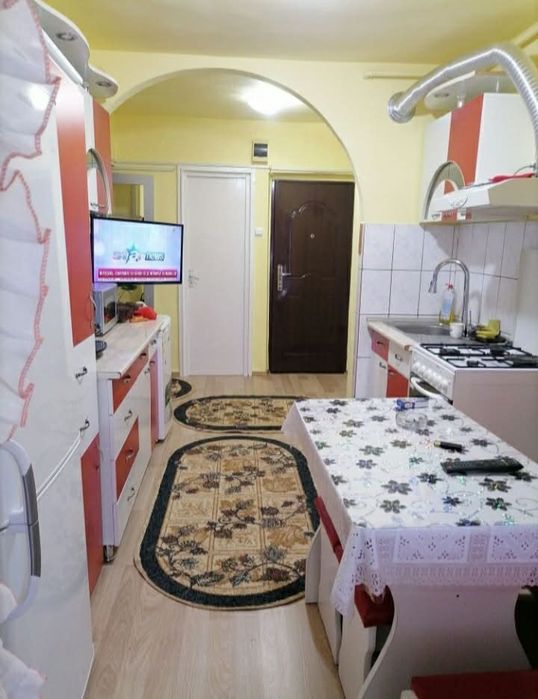 Vand apartament sau schimb cu casa pret 55000 euro negociabil