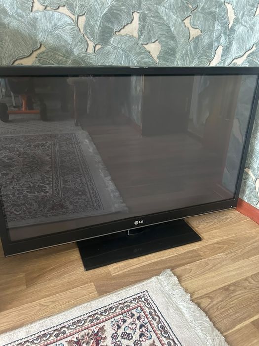Телевизор LG 40”— в хорошем состоянии