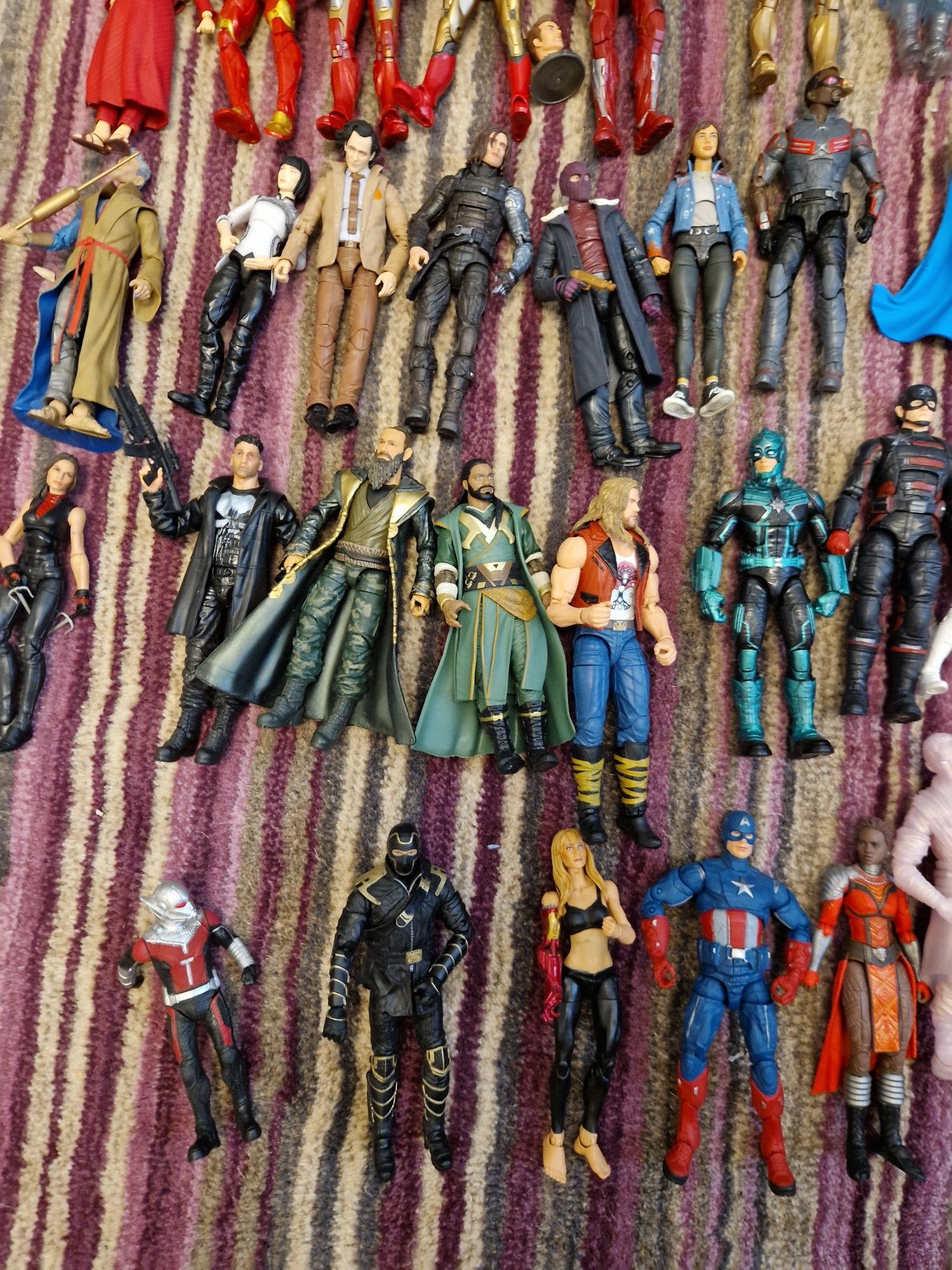 Marvel online Legends Figure Lot