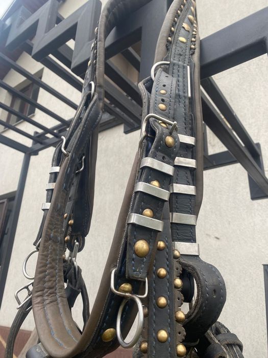 Vand ham ca nou foarte puțin folosit