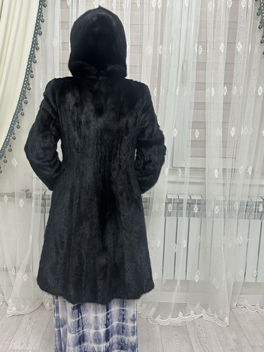 Норкавая шуба в отличном состаянии