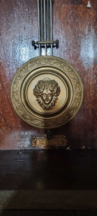 Vând ceas de perete foarte vechi