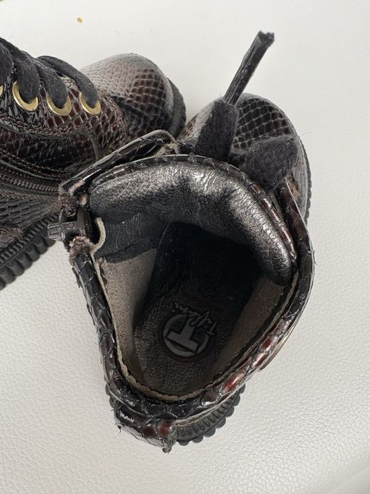 Продам ботинки от tiflani