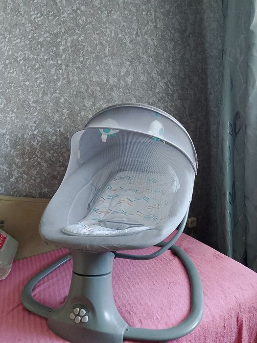 Шезлонг  музыкальный 10000