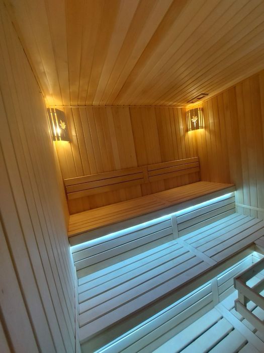 Oq toshda oilaviy dacha  2 ta spalniy 1 ta detskiy sauna bassen tenis
