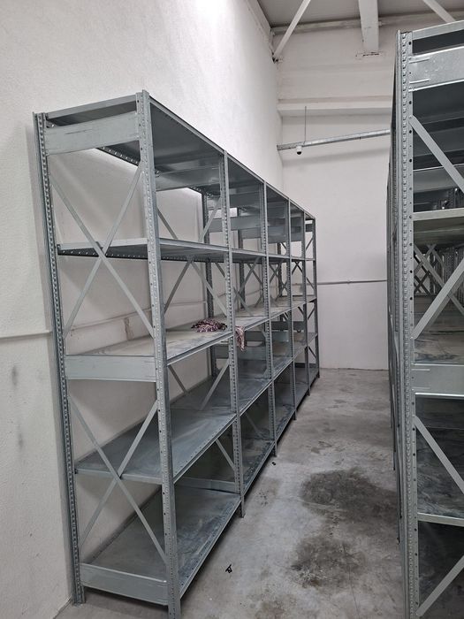 Rafturi galvanizate de arhiva