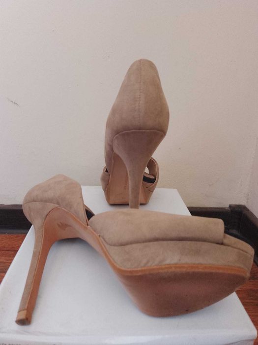 Pantofi cu toc ZARA, marimea 38!