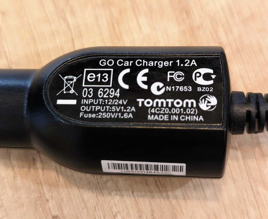 Автомобильная зарядка USB Mini B