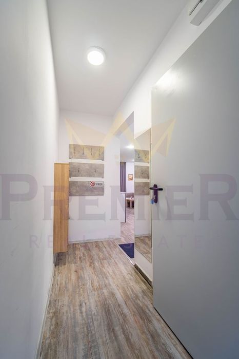 Продава се Четиристаен апартамент в Варна, Център - 125 кв.м за 2352 €/кв.м - Снимка #8