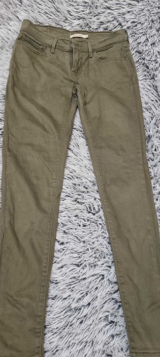 Vând blugi damă, prețuri accesibile