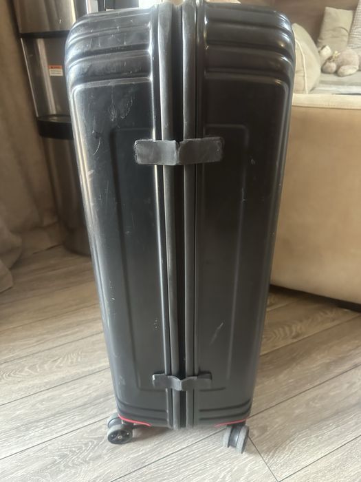 Използван куфар samsonite