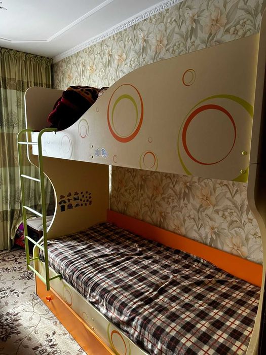 Кровать двуярусная