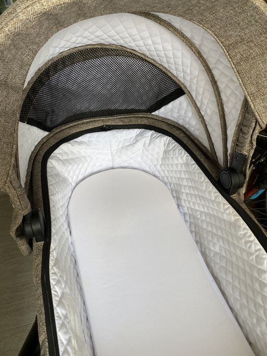 Бебешка количка Lorelli