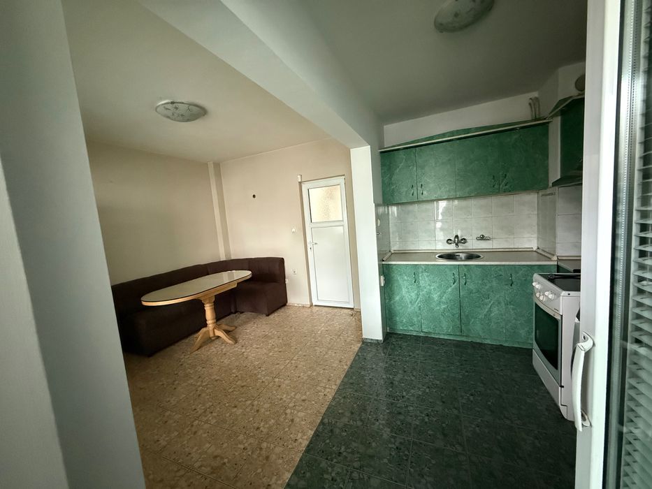 4 стаен Сторгозия ТУХЛЕН апартамент