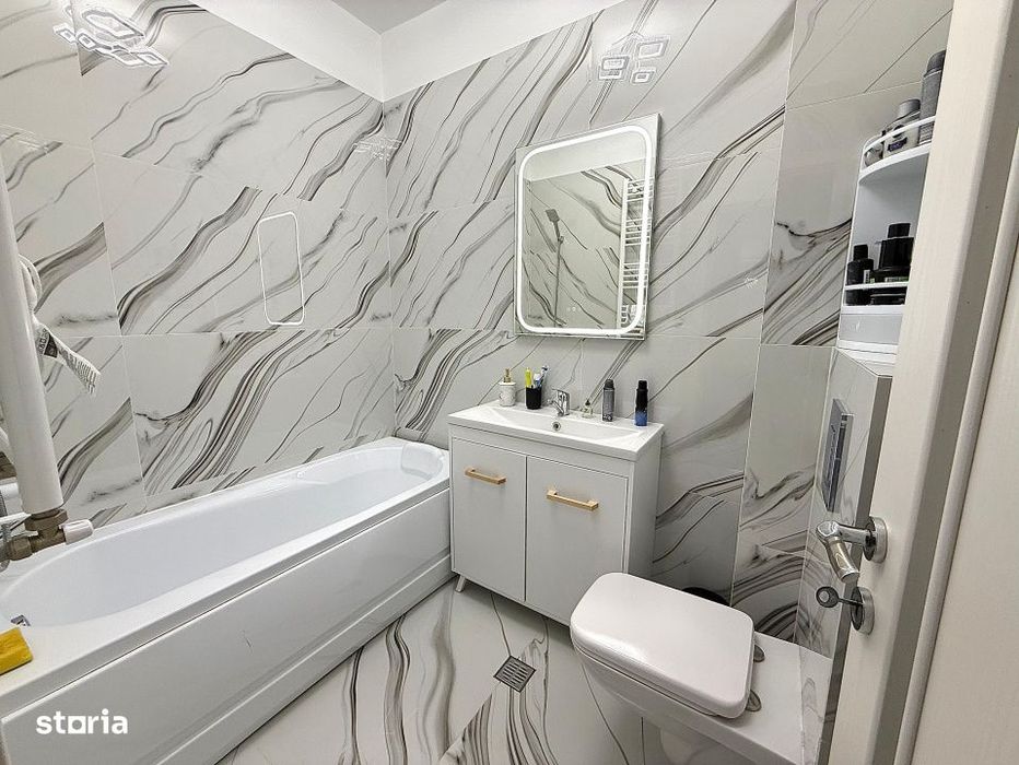 3 Camere Premium | Weiner Palada - Rosu | 2 Bai & Parcare Inclusa