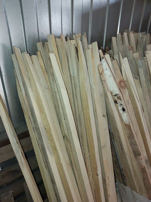 Колышки различной высоты разные