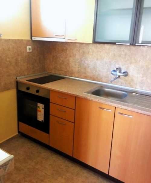 Дава се под наем Тристаен апартамент в Бургас, Лазур - 78 кв.м за 600 € - Снимка #2