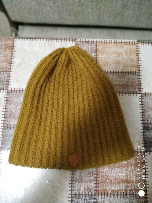 шапки женские продам