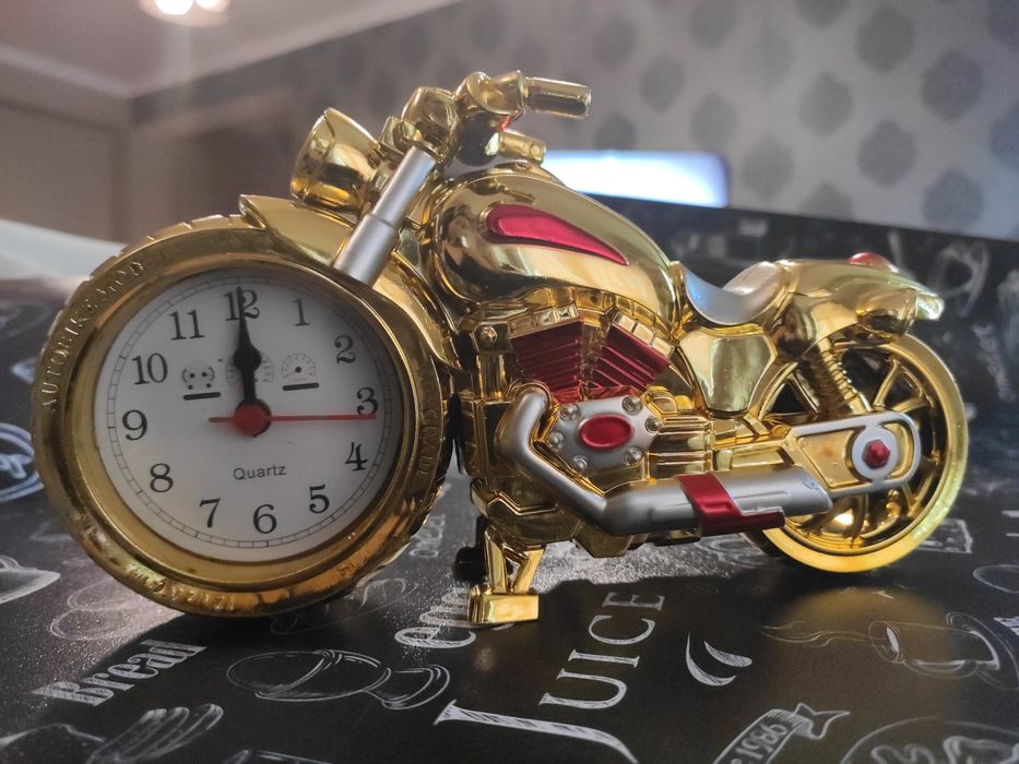 Часы мотоцикл с будильником