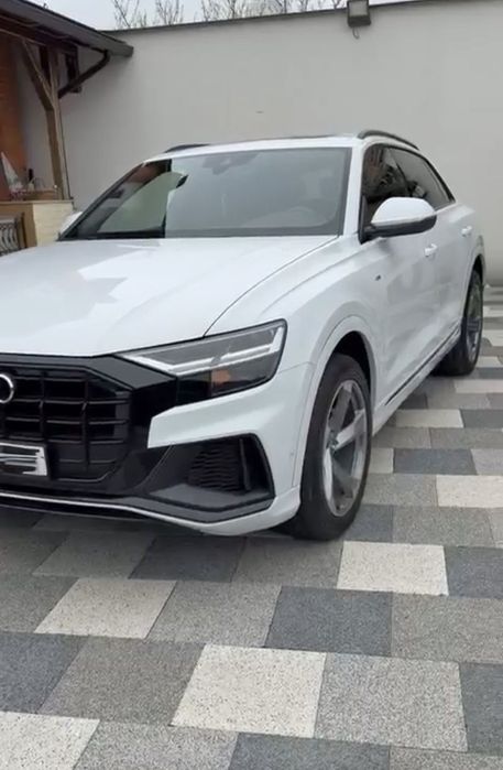 Audi Q8