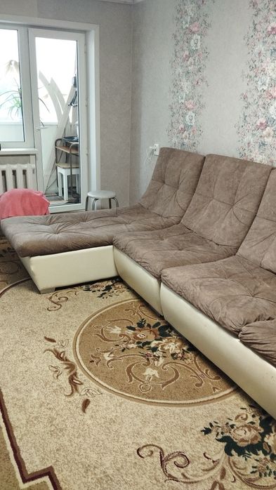 Продам диван б/у 3-х метровый 50 тысяч