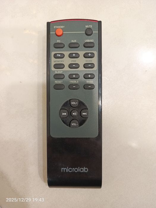 Продам колонки с сабвуфером Microlab M-700U