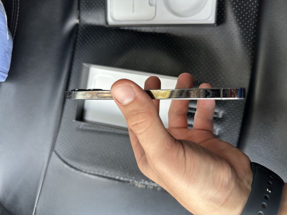 iPhone 12pro в хорошем состоянии