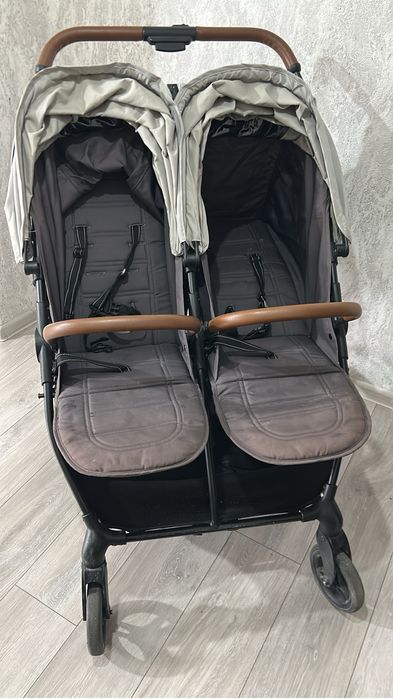 Коляска для двойни