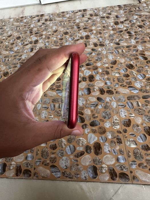 Iphone 11 64gb sotiladi