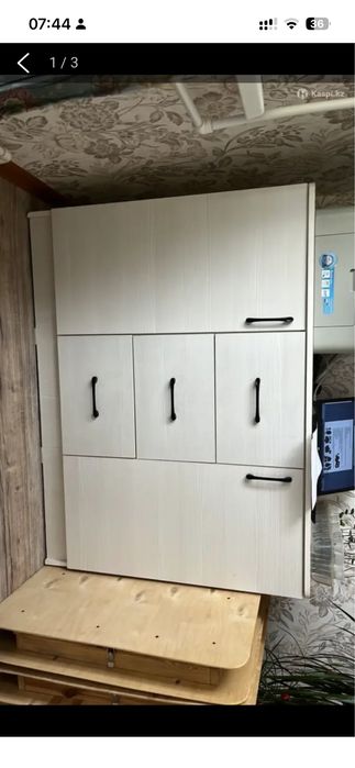 Комод белого цвета