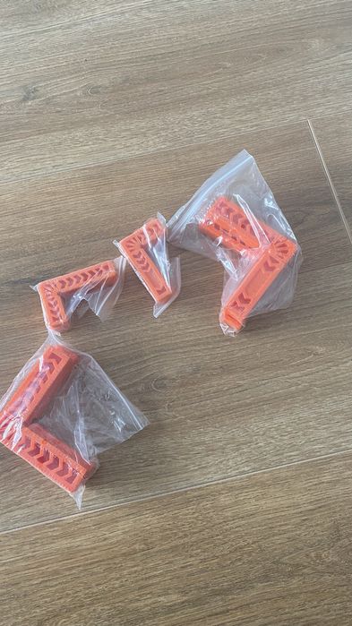 Coltare faianta la 90 grade