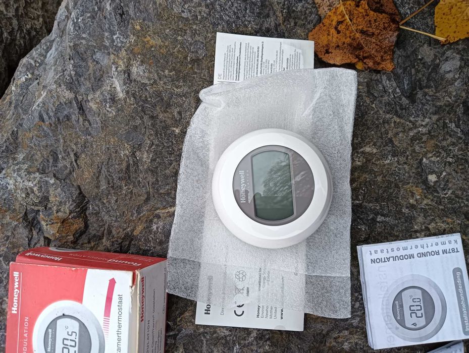 Termostat cu fir Honeywell Nou/ termostat ambiental centrala termica