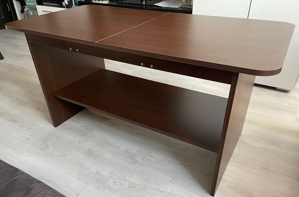 Разтегателна холна маса