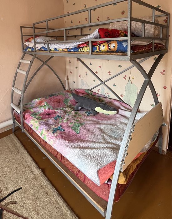 Кроват двух этажной