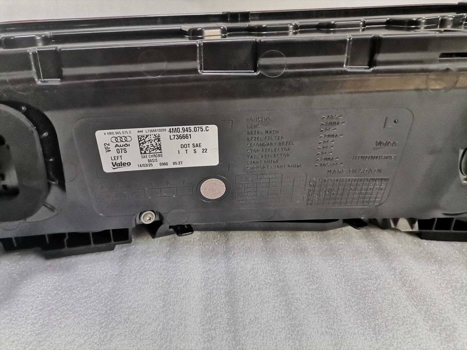 4M0945075C Нов LED Ляв Стоп Audi Q7 SQ7 4M Facelift