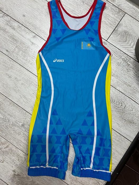 Спортивное трико