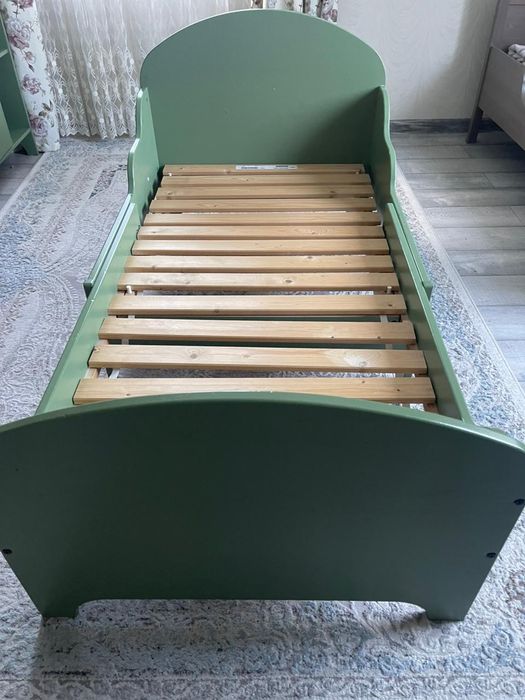 Кровать и шкаф детская икеа дерево