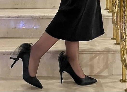 Женские чёрные туфли