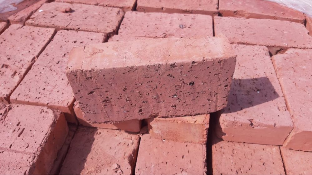 Продам кирпич полуторный и одинарный