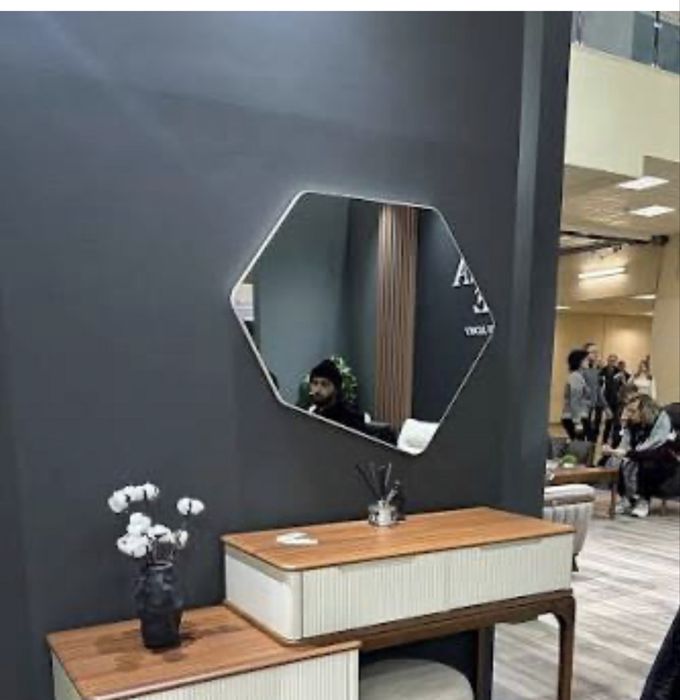 Зеркало на стену, новое