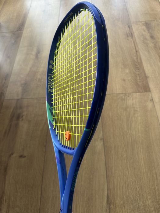 Тенис ракета Yonex Ezone 100 (2025) грип 3