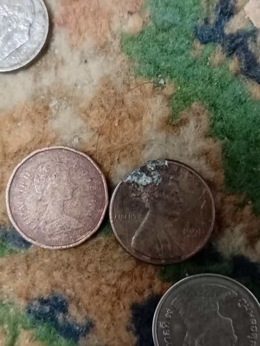 Продам монеты разные