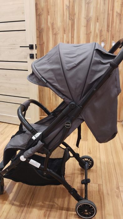 Коляска фирмы Томикс