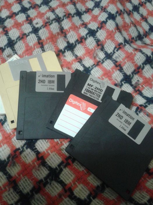 магнитола DAEWOO ARW 304A