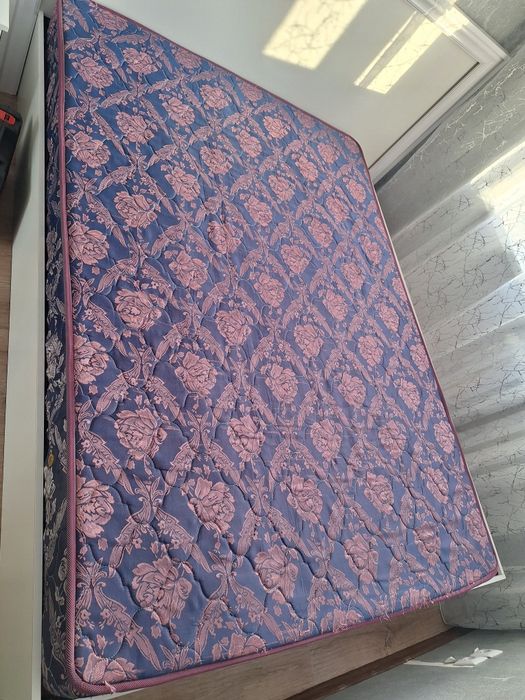 Продам матрас 200×140