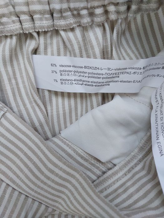 Pantaloni dungi Stradivarius