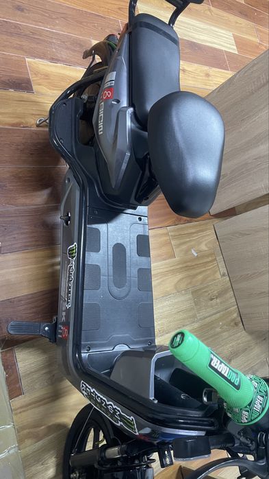 Скутер sk8 с электричеством