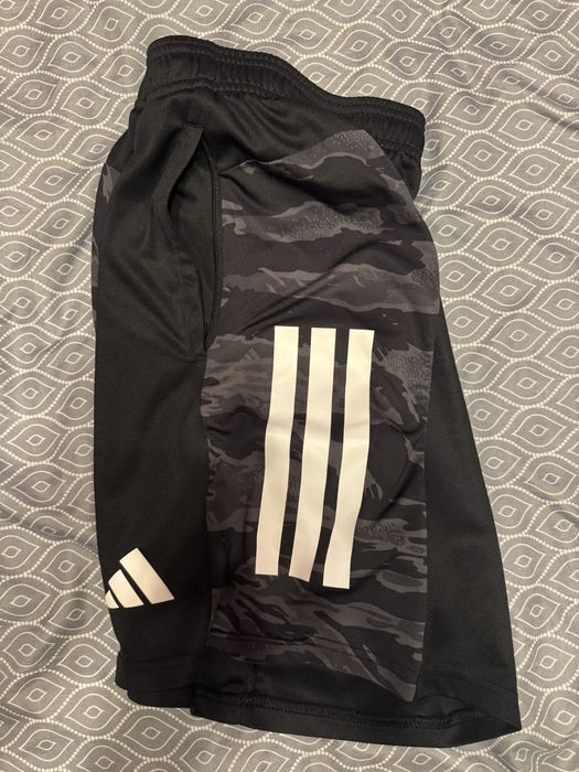 Къси панталони Nike Adidas